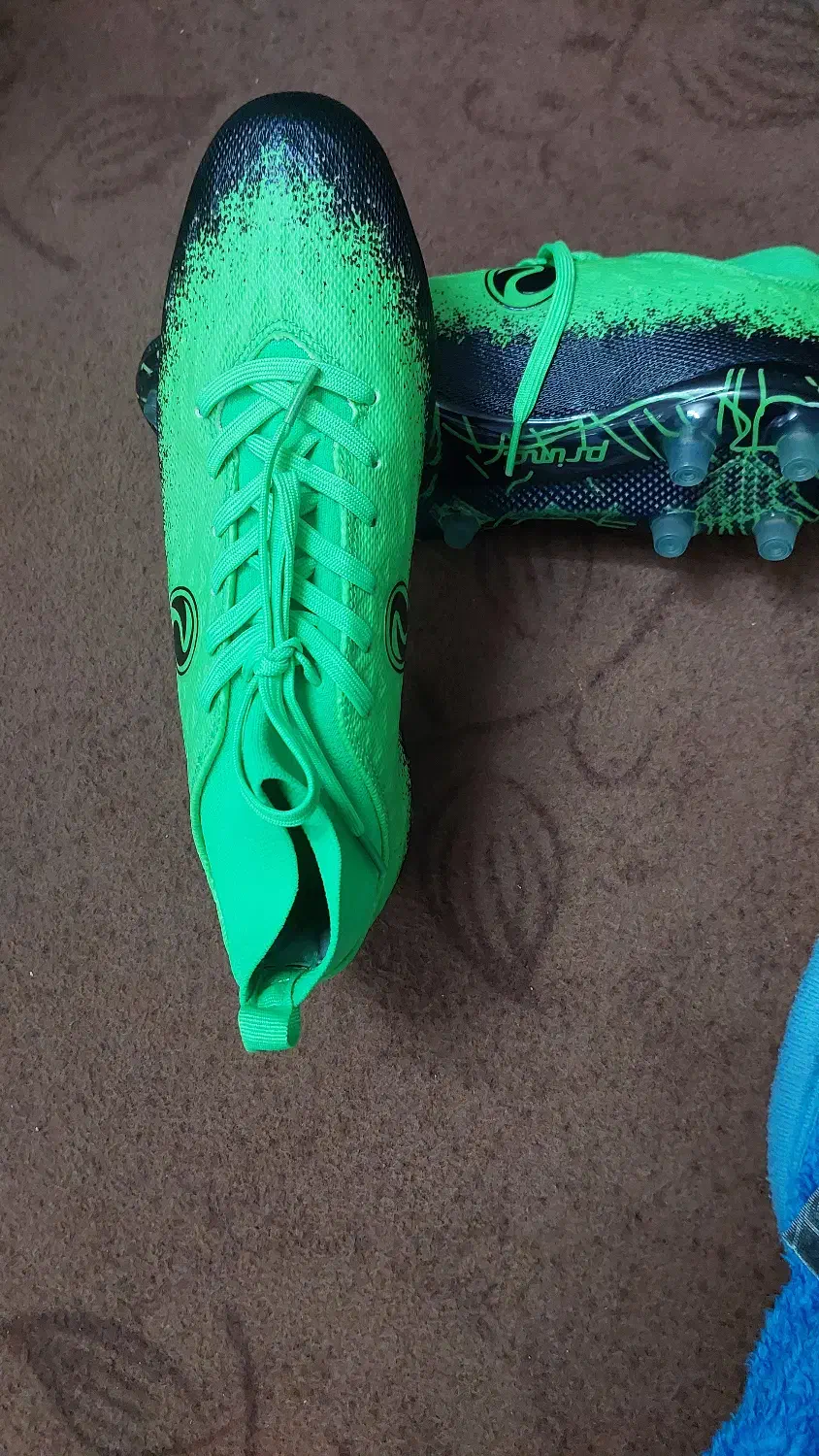 استوک فوتبالی|کیف، کفش، کمربند|اراک, |دیوار