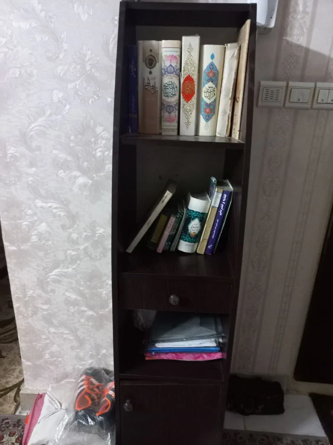 کتابخانه|کتابخانه، شلف، قفسه‌های دیواری|اسلام‌شهر, مطهری|دیوار