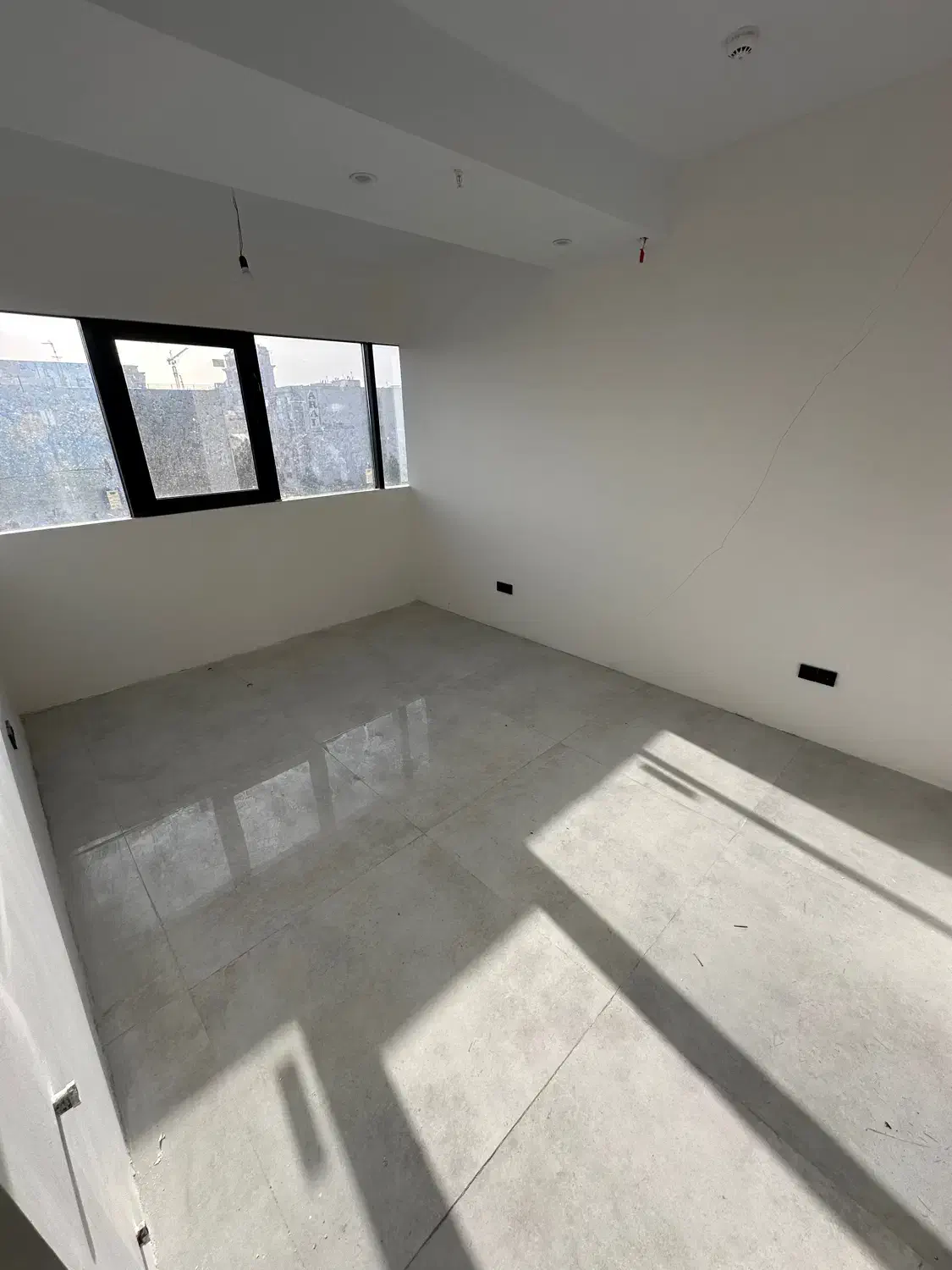 برج باغ ۱۲۵ متری / شهرک غرب