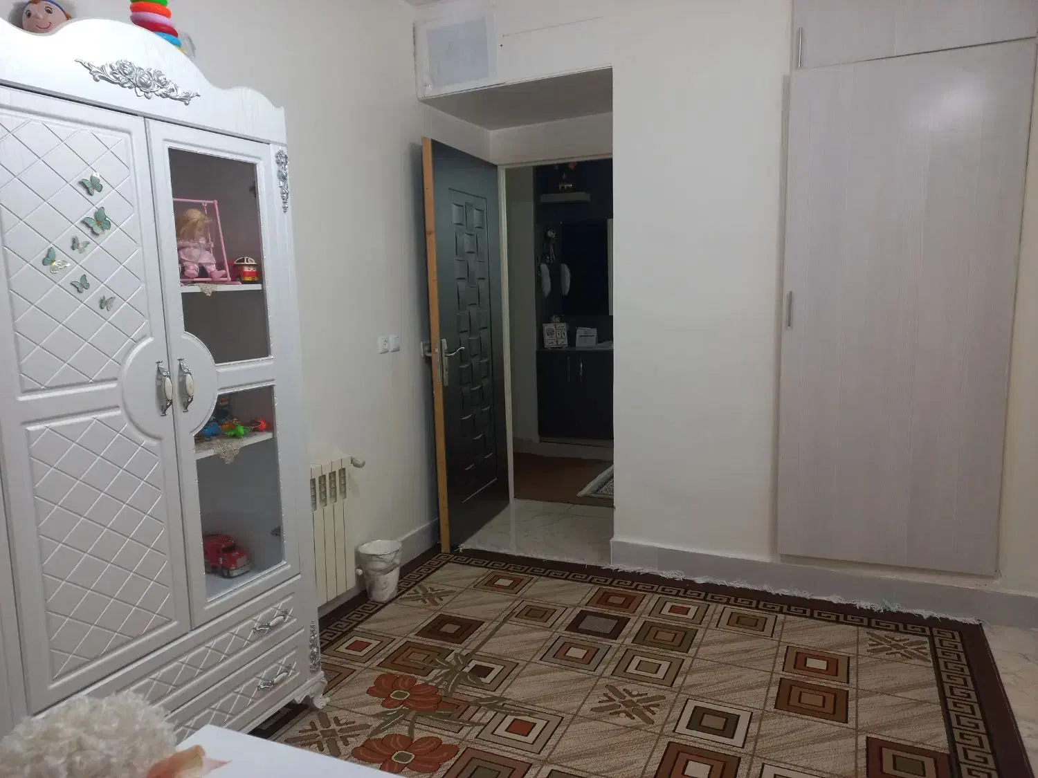 فروش فوری آپارتمان تک واحدی با بهترین موقعیت|فروش آپارتمان|گلپایگان, |دیوار