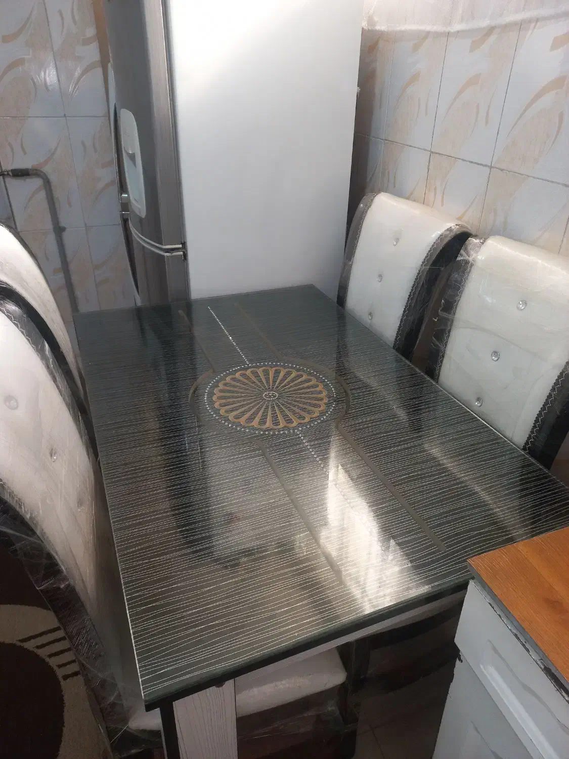 میزغذاخوری|میز و صندلی غذاخوری|اندیشه, اندیشه فاز ۴|دیوار