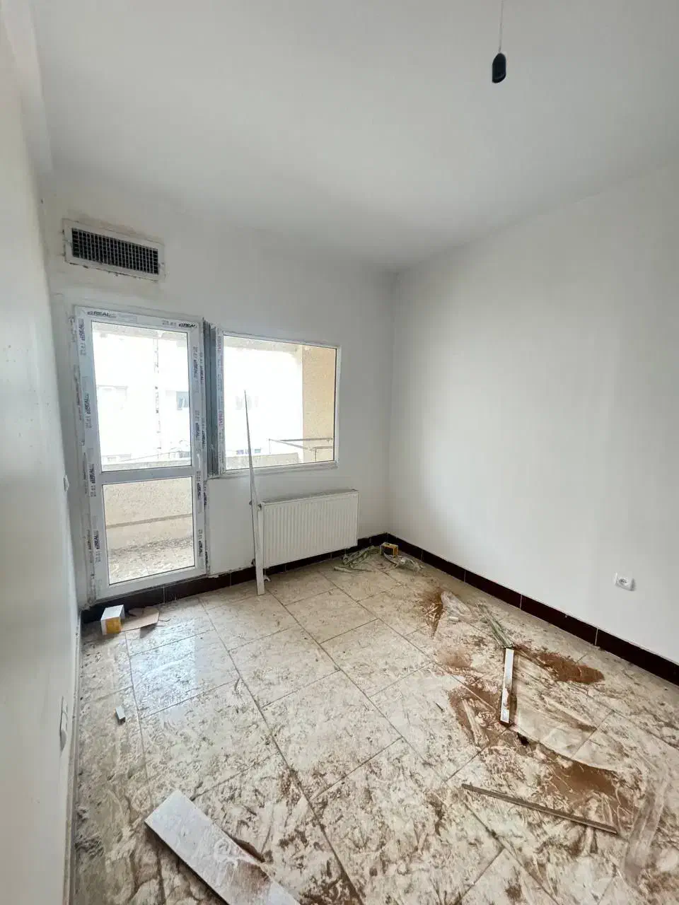 شهرک ابریشم/ مجتمع آلانه گستر/ ۹۰متری/ دوخوابه|فروش آپارتمان|چهارباغ, |دیوار