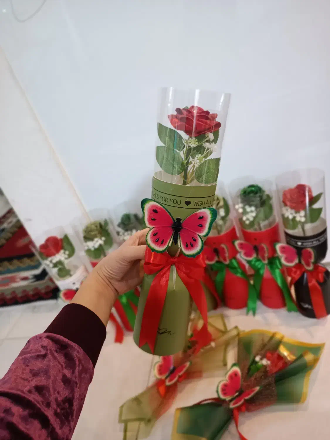 تک شاخه رز روبانی طرح یلدایی تک و عمده|گل مصنوعی|شیراز, محراب|دیوار