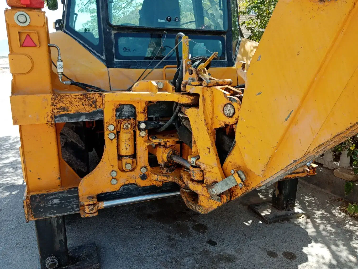 بکهو تی دی ال100اس|خودرو سنگین|ابرکوه, |دیوار