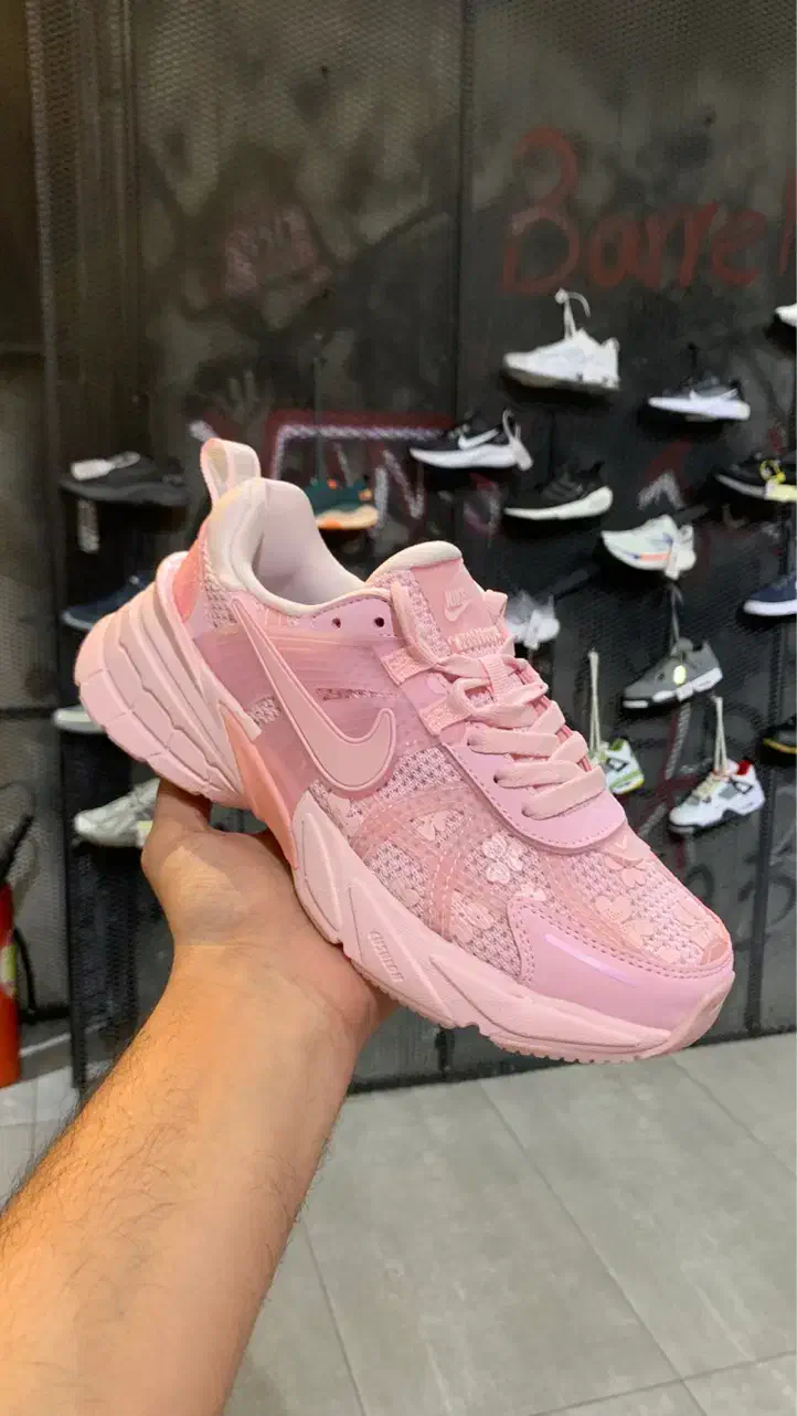 نایک v2k زنانه/ویتنام/ با ۲۵ رنگ مختلف|کیف، کفش، کمربند|اصفهان, شهرک کاوه|دیوار