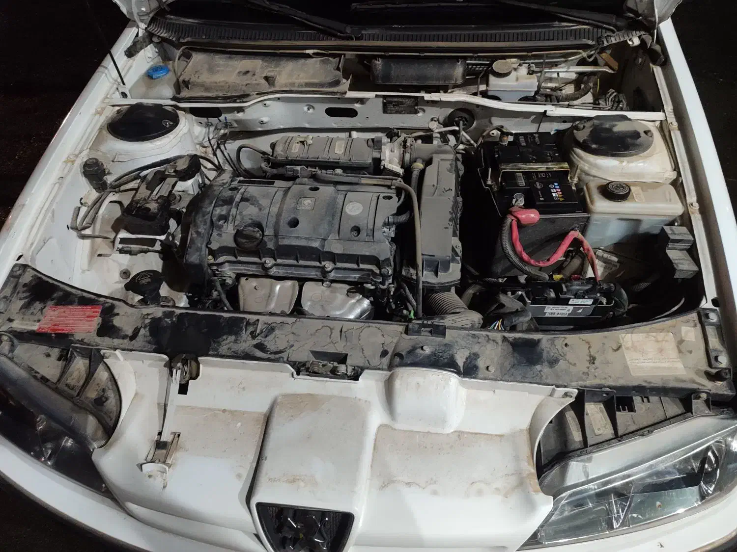 نیازمند نیرو کارواش|استخدام سرایداری و نظافت|خرم‌آباد, |دیوار