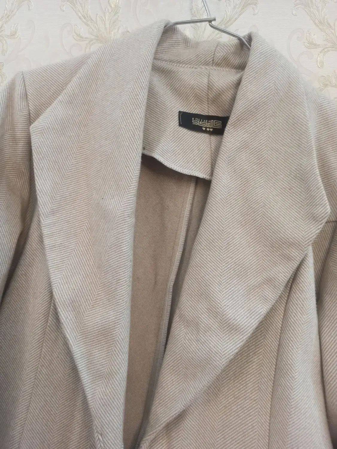 پالتو زنانه|لباس|شیراز, آبیاری|دیوار