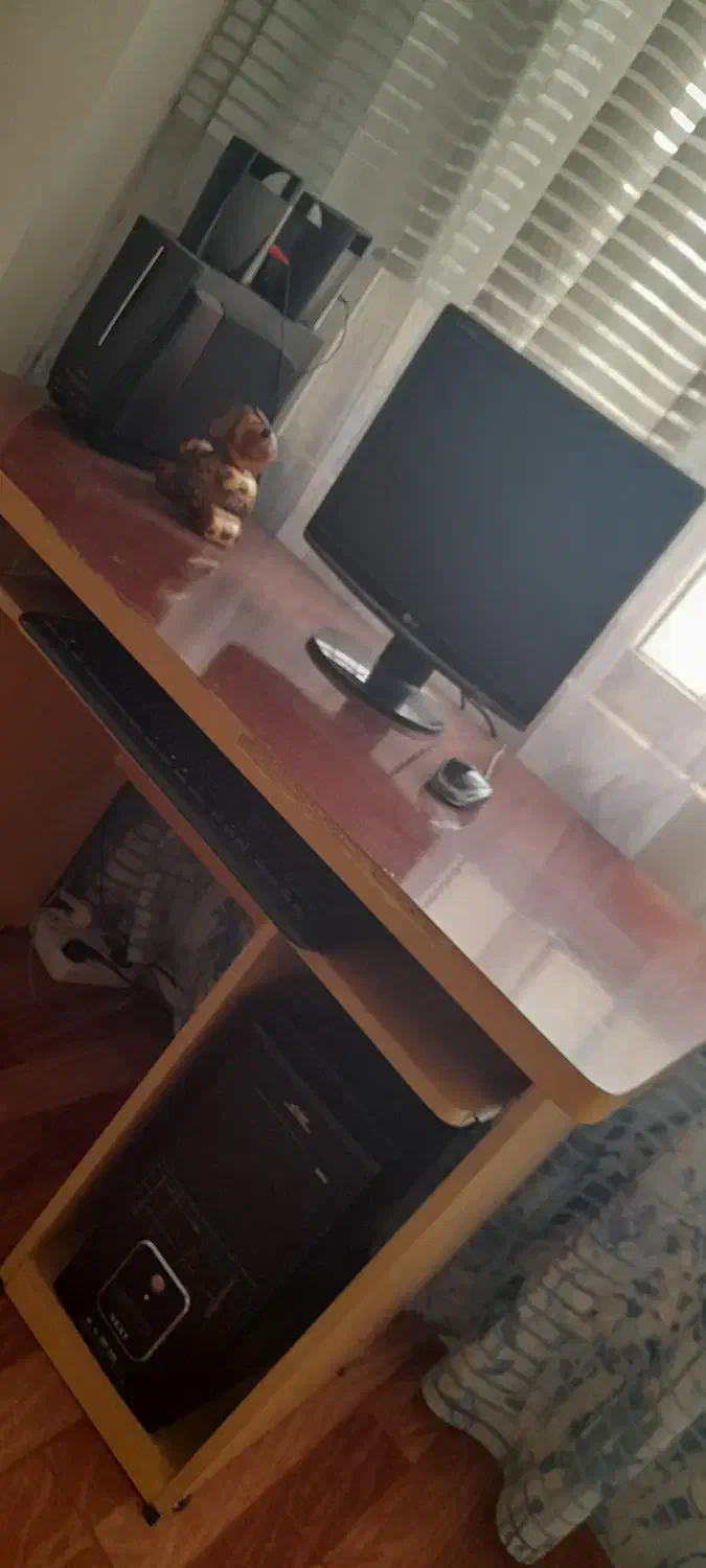 کامپیوترمانیتور ال جی اصل|رایانه رومیزی|پارسآباد, |دیوار