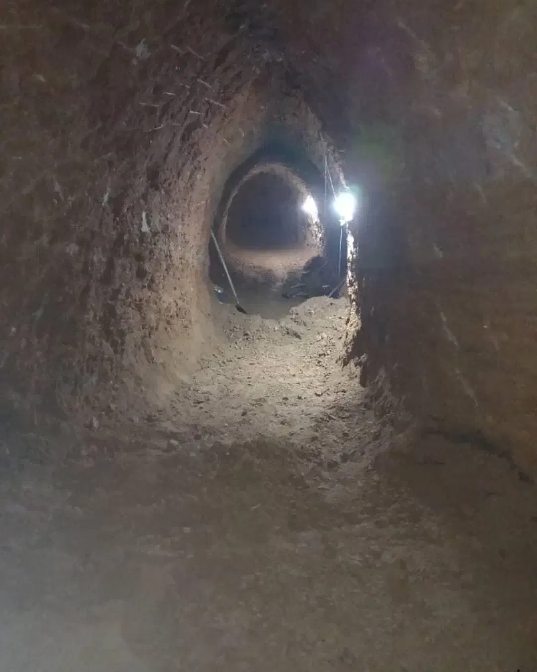 تخلیه چاه و لوله بازکنی فاضلاب لایروبی ریزش رفع بو|خدمات پیشه و مهارت|تهران, سهروردی|دیوار