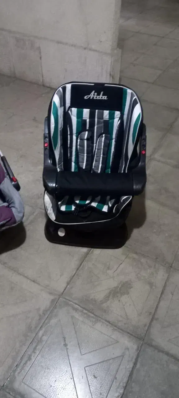 صندلی ماشین کودک|تخت و صندلی بچه|فردیس, نگارستان|دیوار