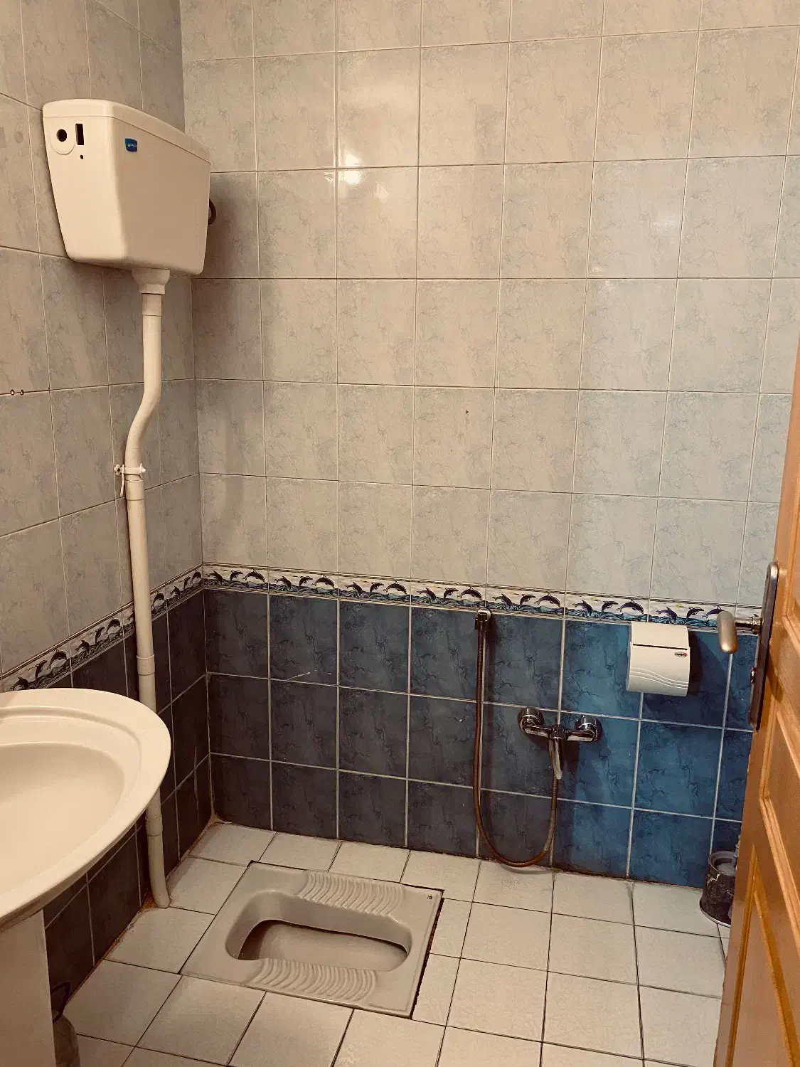 واحد ۱۰۰ متری گلچین جنوبی برج گلستان