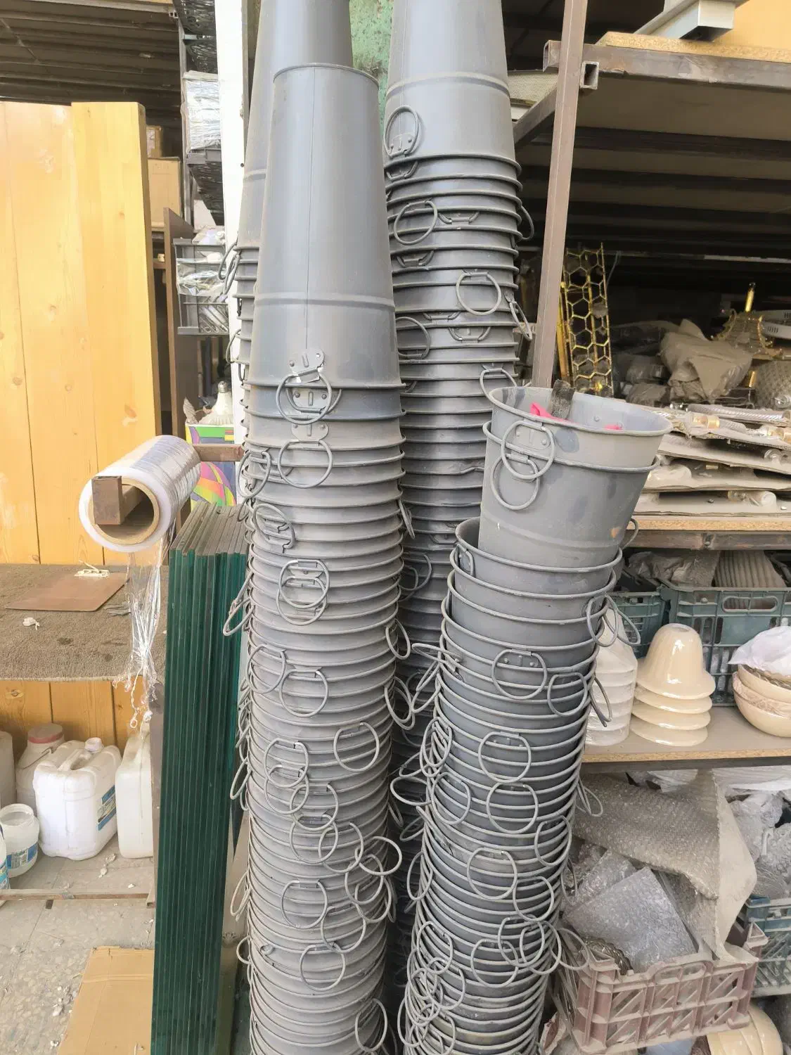 سطل فلزی|لوازم نظافت|قم, الغدیر|دیوار