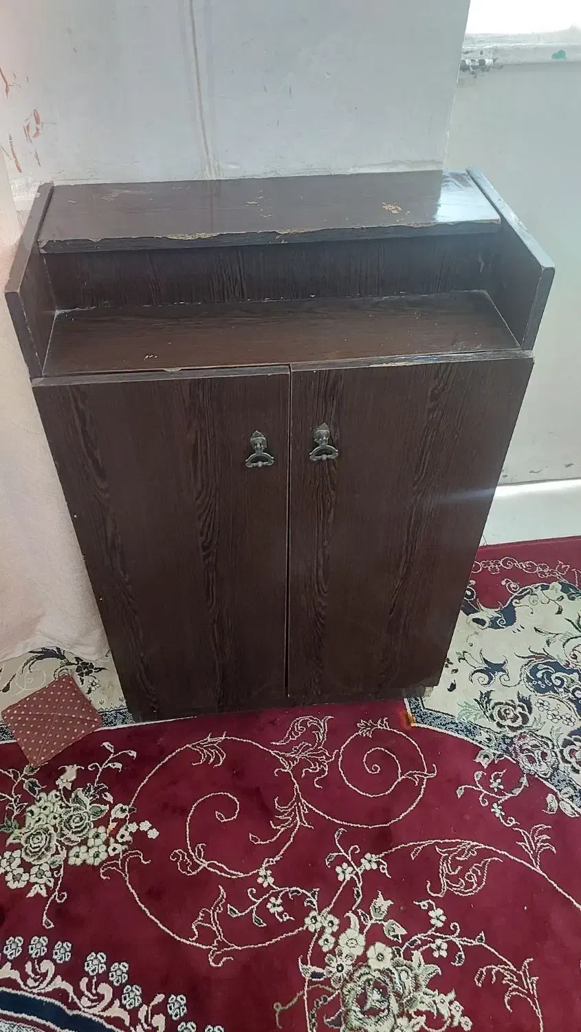 جاکفشی ملامین|جاکفشی، کمد، دراور|شیراز, کوشک میدان|دیوار