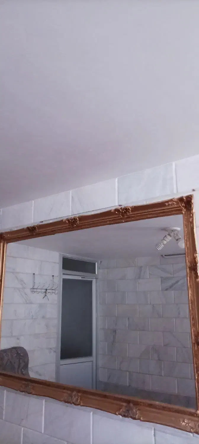 اینه|آینه|نجفآباد, کشاورز|دیوار