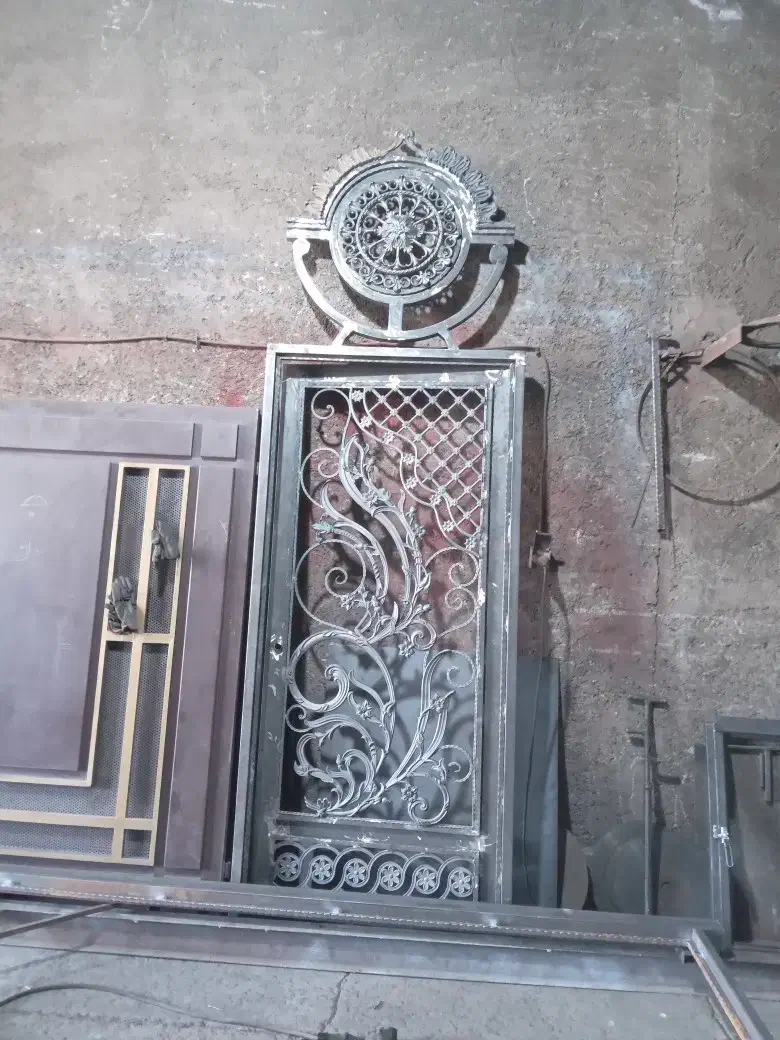 جوشکاری و آهنگری حمیدیان|خدمات پیشه و مهارت|رباطکریم, رباطکریم|دیوار