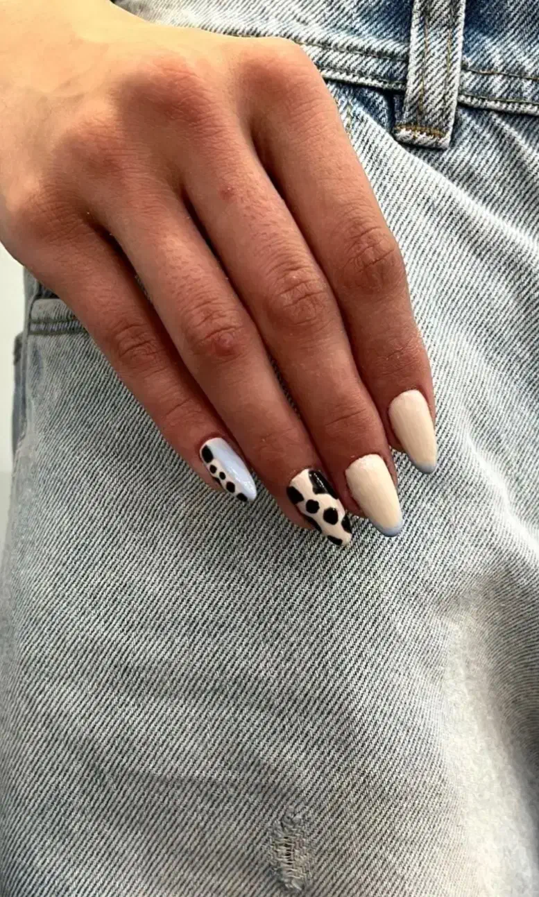 استخدام در آرایشگاه واقع در محله شمیران نو|استخدام درمانی، زیبایی، بهداشتی|تهران, شمیران‌نو|دیوار