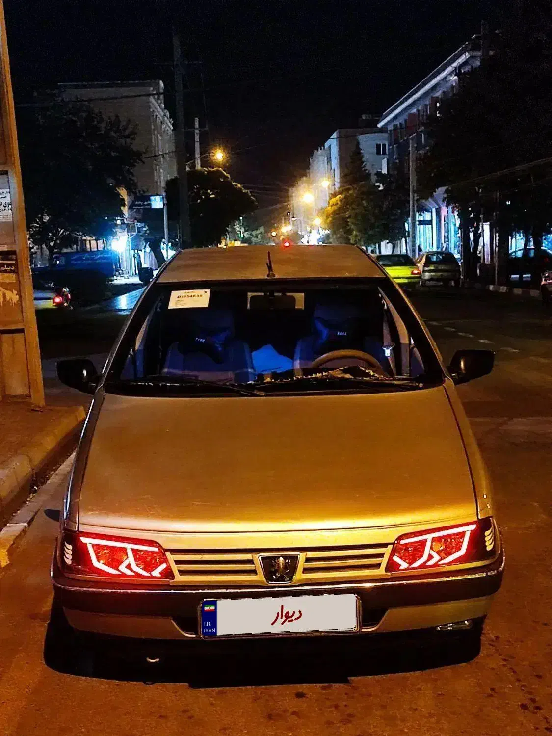 پژو405 نقره ای مدل93|خودرو سواری و وانت|محمدیه-قزوین, |دیوار