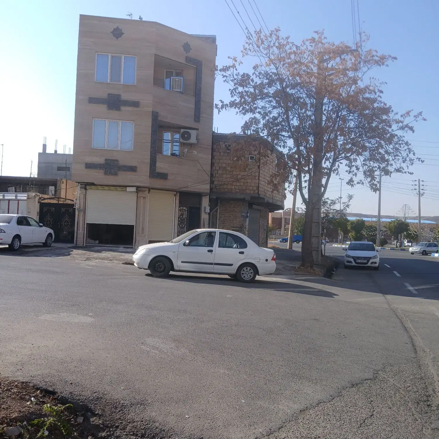 مغازه .واگذاری به اجاره|اجارهٔ مغازه و غرفه|میانه, |دیوار