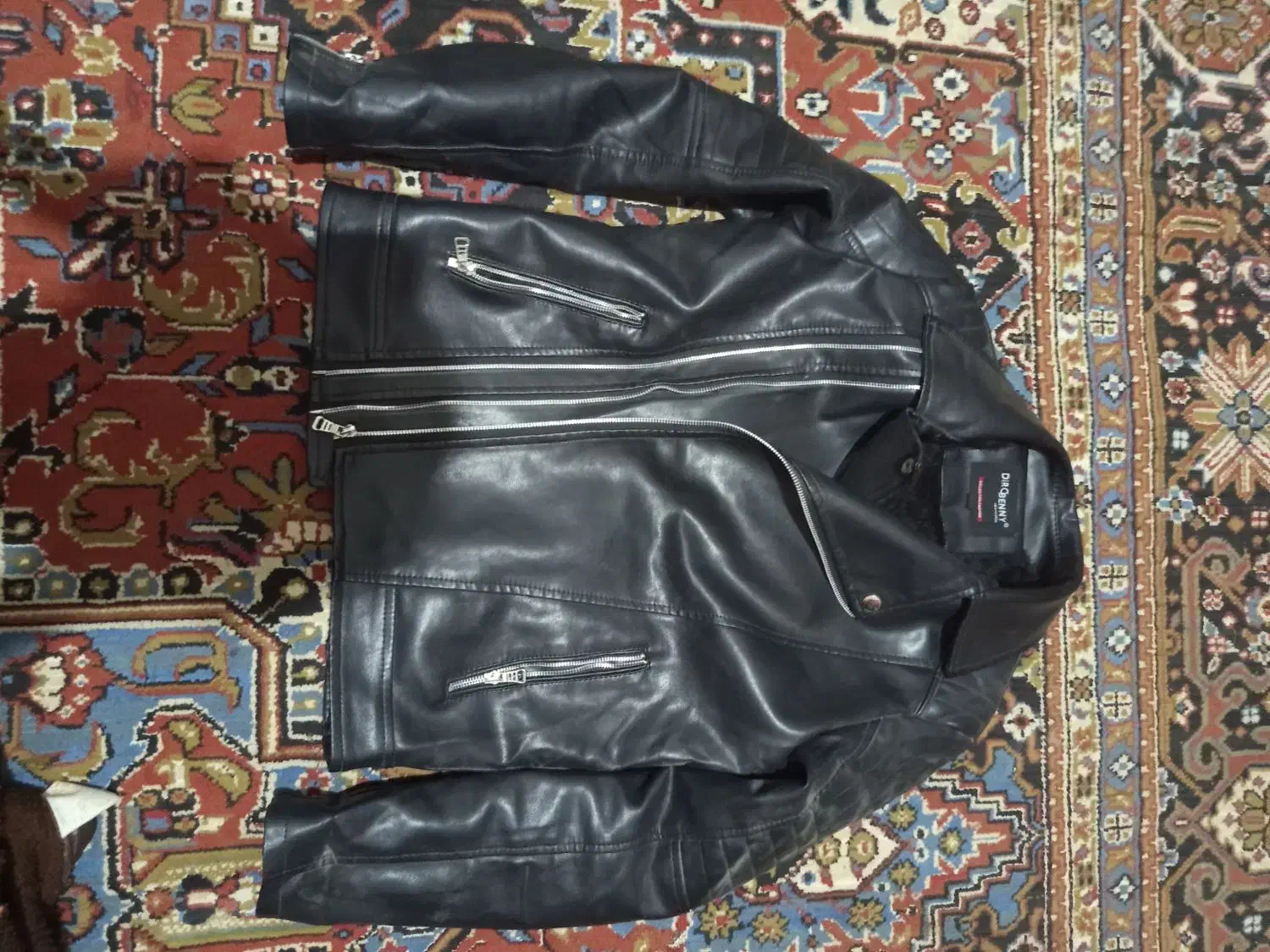 کاپشن نو|لباس|زابل, |دیوار