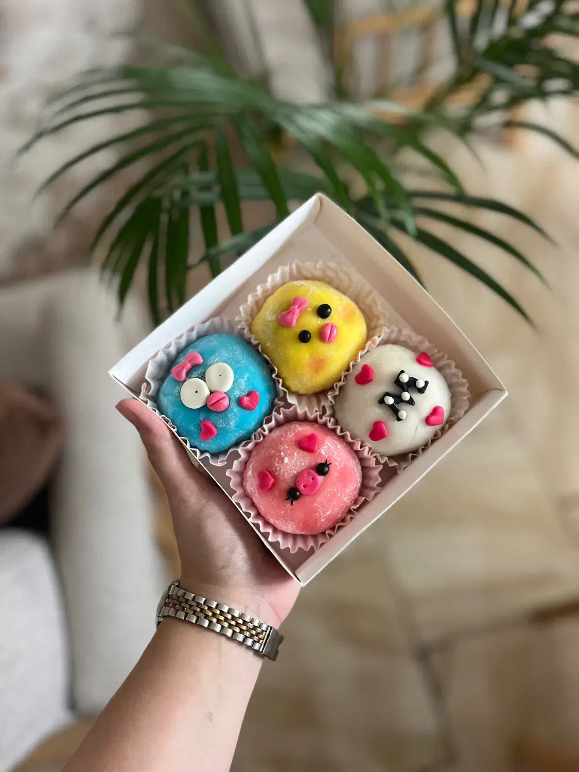 موچی نیکاکیک|خوردنی و آشامیدنی|رشت, منظریه|دیوار