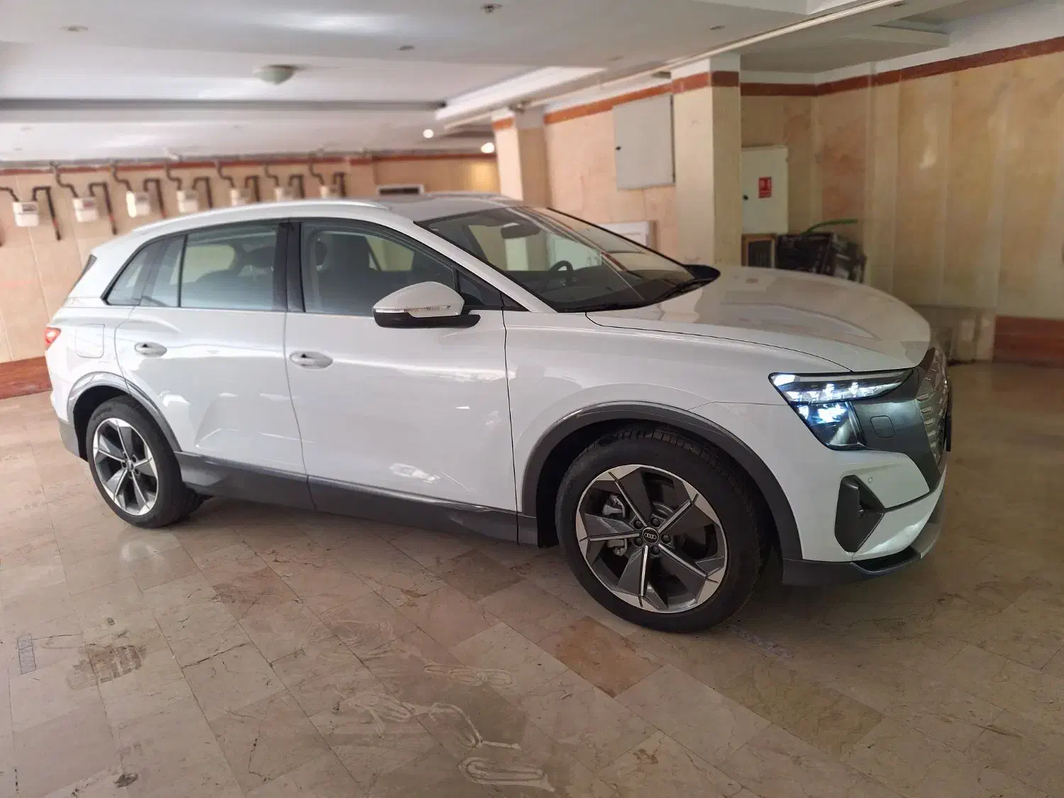 آئودی Q5 مدل ۲۰۲۳ تیپ ۳|خودرو سواری و وانت|تهران, جنت‌آباد مرکزی|دیوار