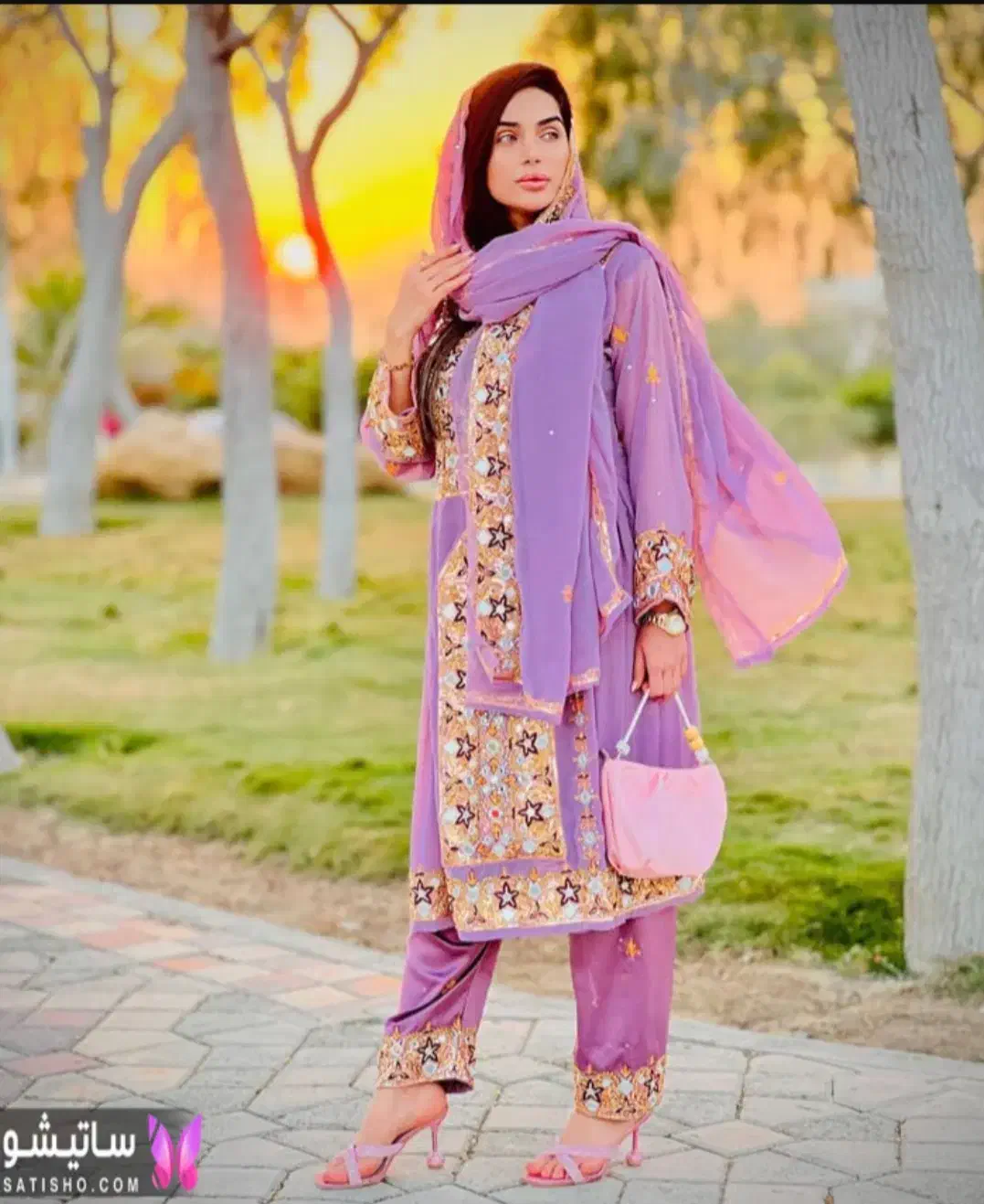 خیاط زنانه بلوچی همکاری با فروشندگان لباس بلوچی|لباس|چابهار, |دیوار