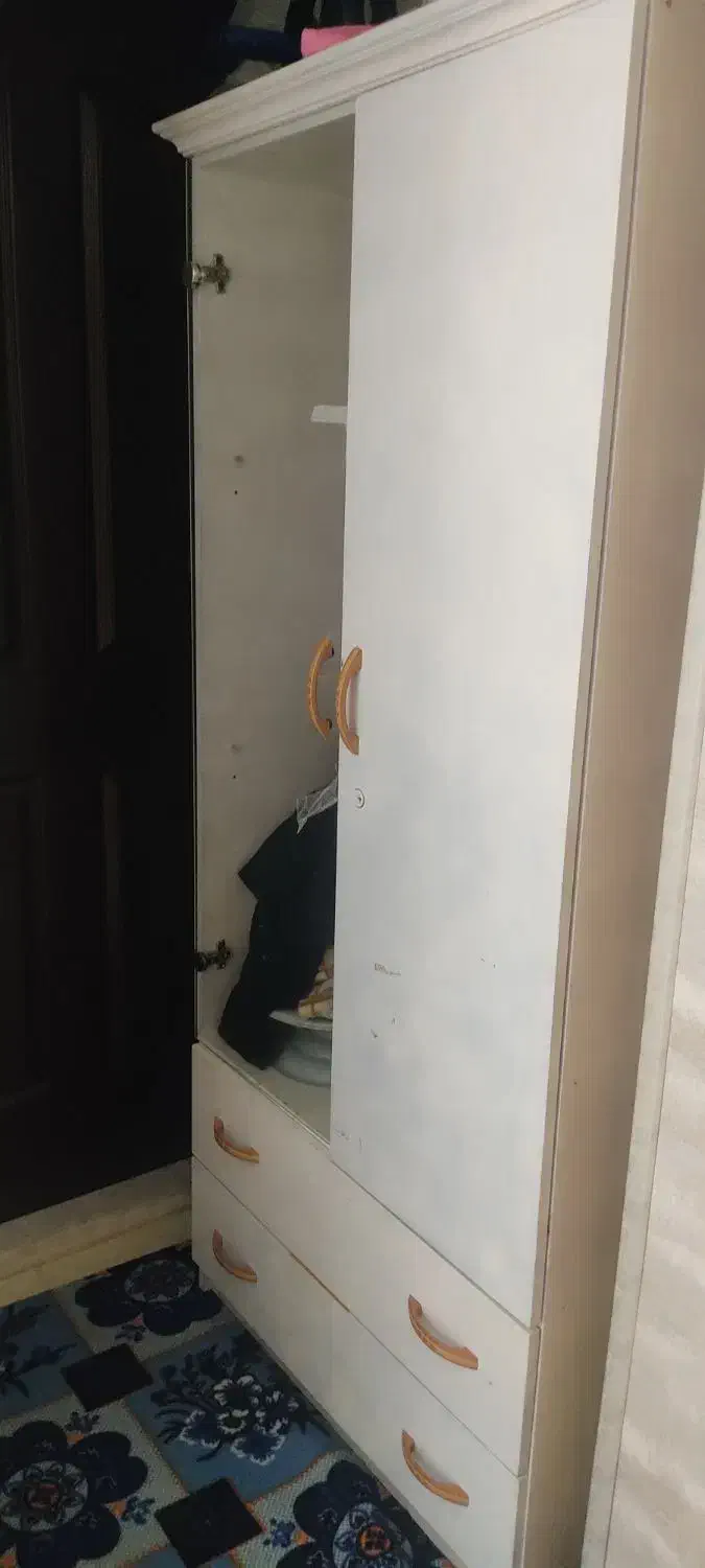 کمد|جاکفشی، کمد، دراور|فولادشهر, مسکن مهر فولادشهر|دیوار