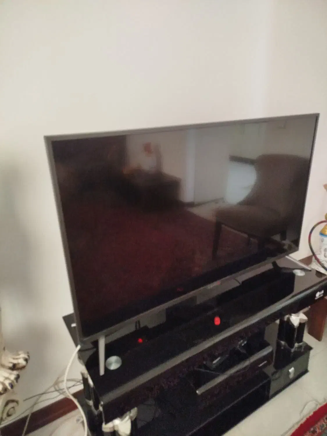 تلویزیون 49 دوو|تلویزیون و پروژکتور|پرند, فاز ۶|دیوار