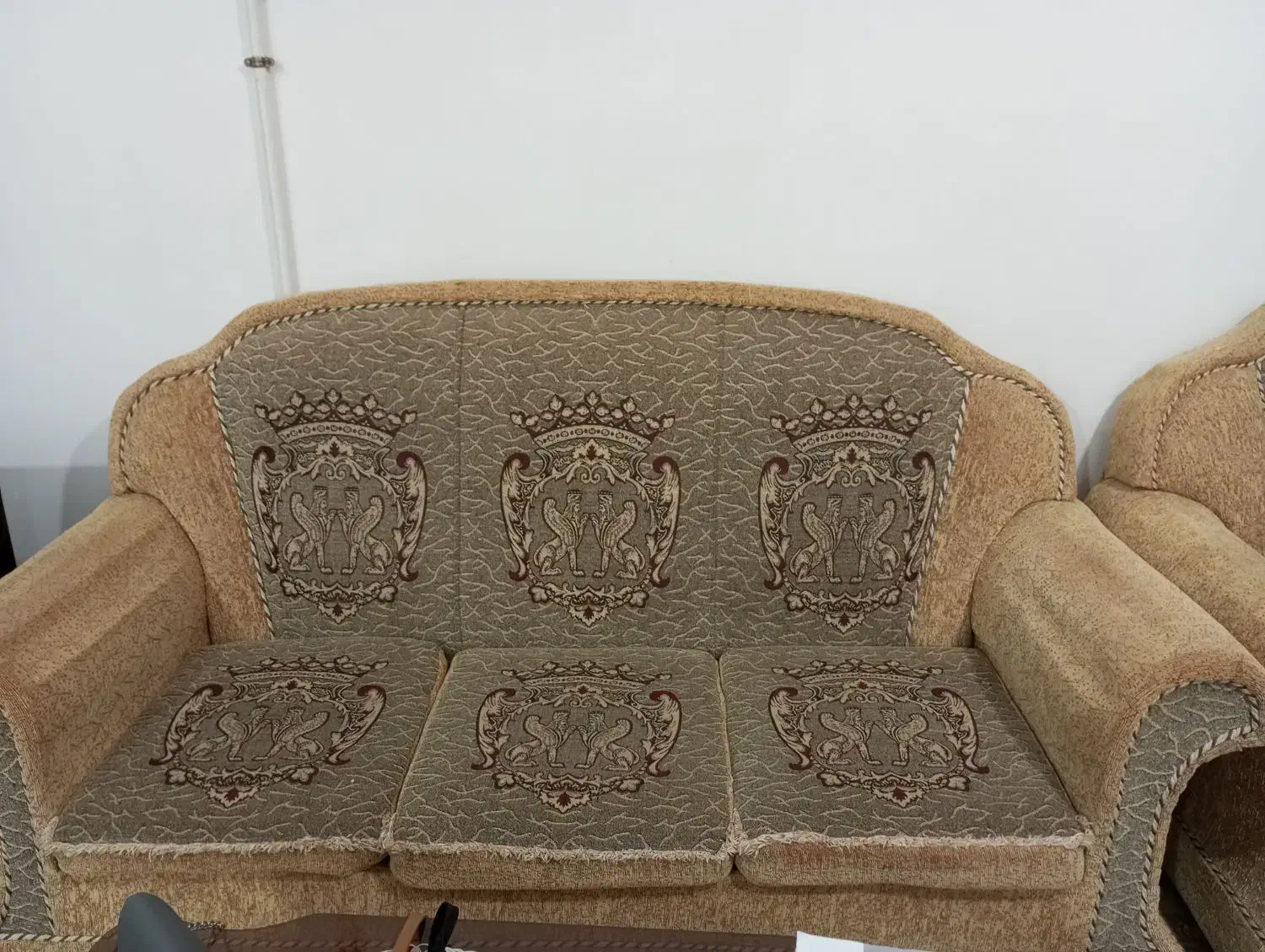 مبل راحتی جهارده نفره|مبلمان خانگی و میز عسلی|میانه, |دیوار