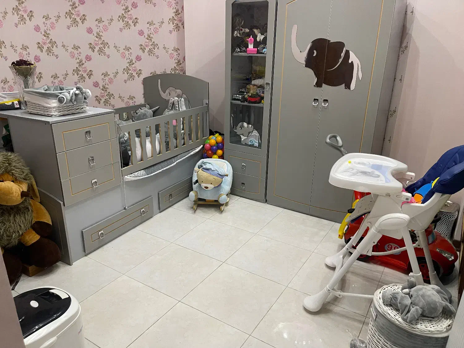 سرویس چوبی نوزاد|تخت و سرویس خواب|کاشان, سه راه پرورشگاه|دیوار