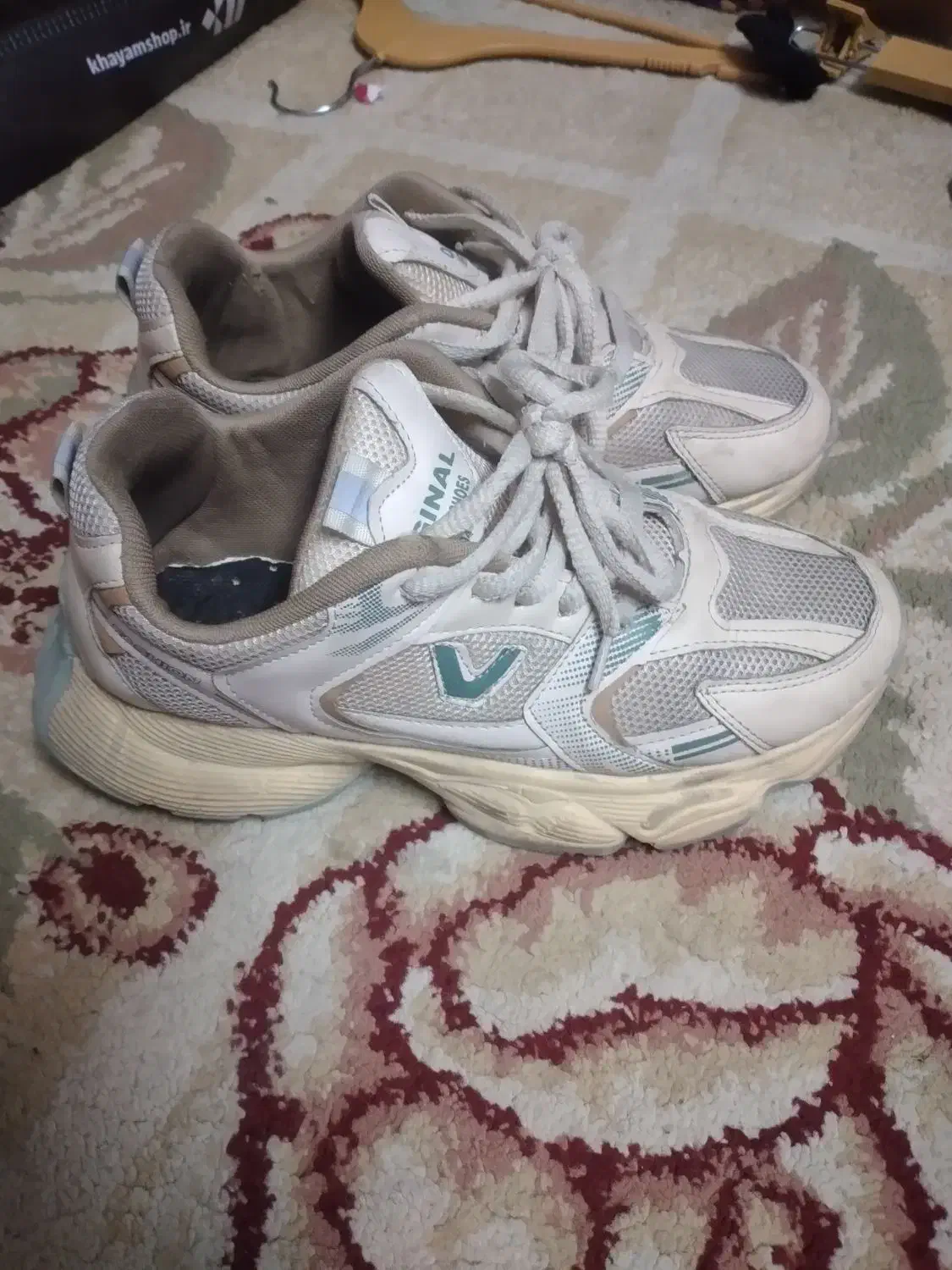 کفش کتونی|کیف، کفش، کمربند|گرگان, |دیوار