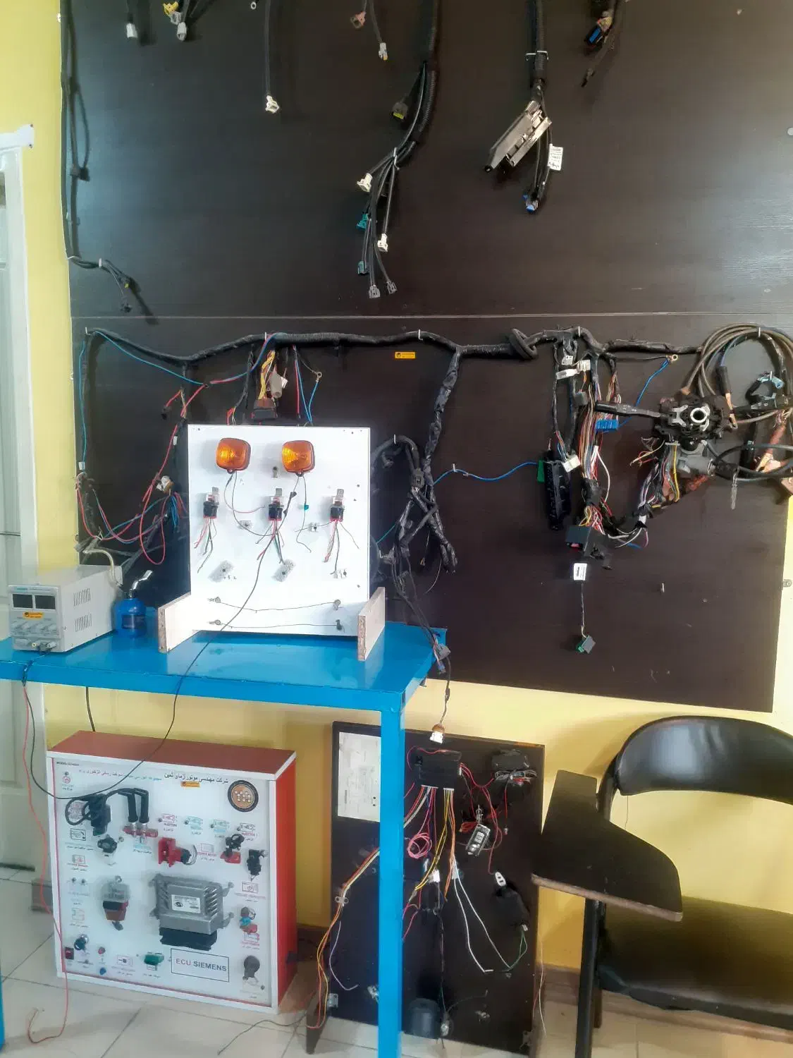 باطری ساز برقکار خودرو|استخدام صنعتی، فنی، مهندسی|تهران, فلسطین (میدان انقلاب)|دیوار