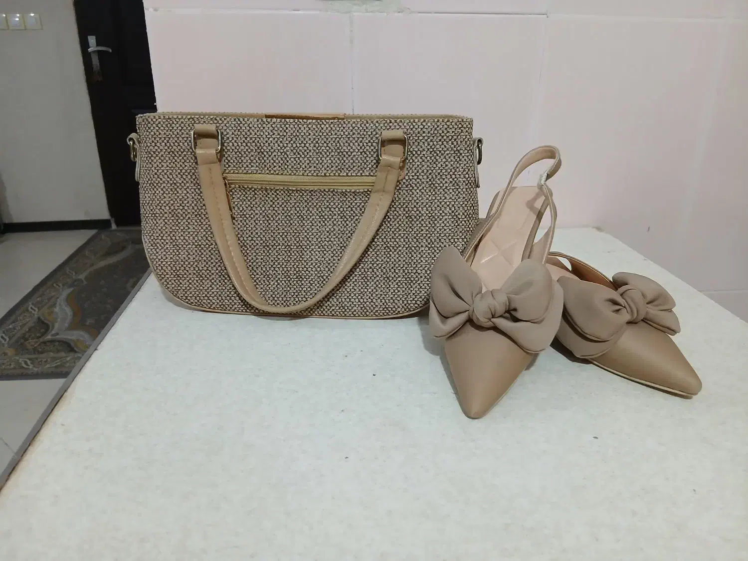 کیف وگفش زنانه|کیف، کفش، کمربند|پرند, فاز ۶|دیوار