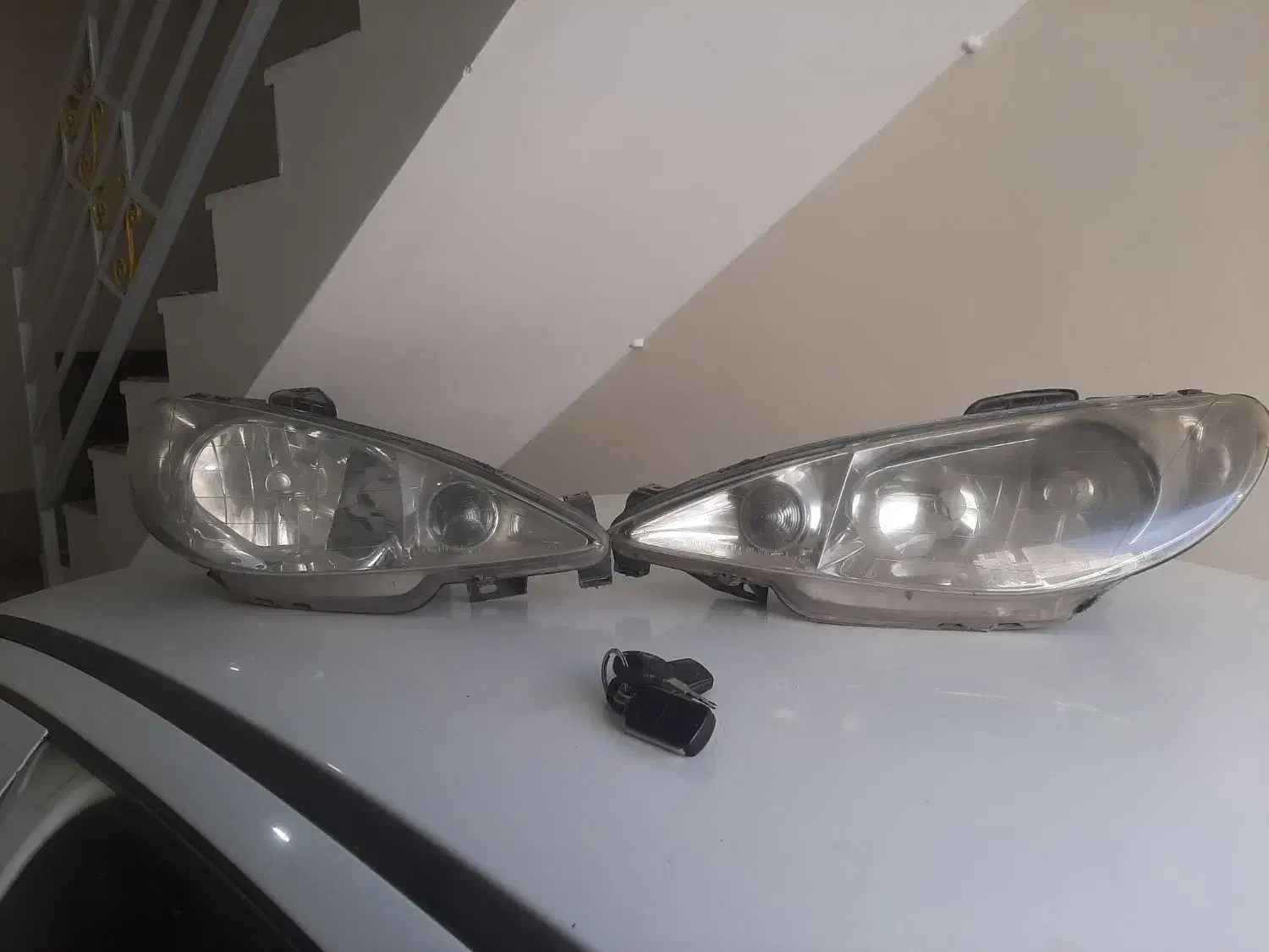 چراغ جلو ۲۰۶|قطعات یدکی و لوازم جانبی|ملایر, |دیوار