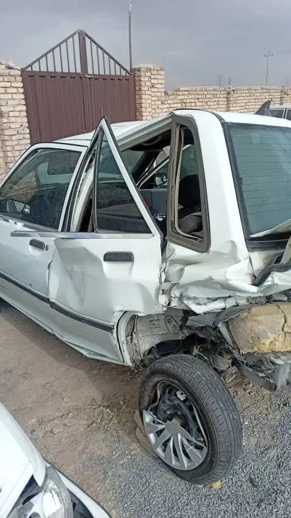 ماشین پراید صبا تصادفی|خودرو سواری و وانت|اراک, |دیوار