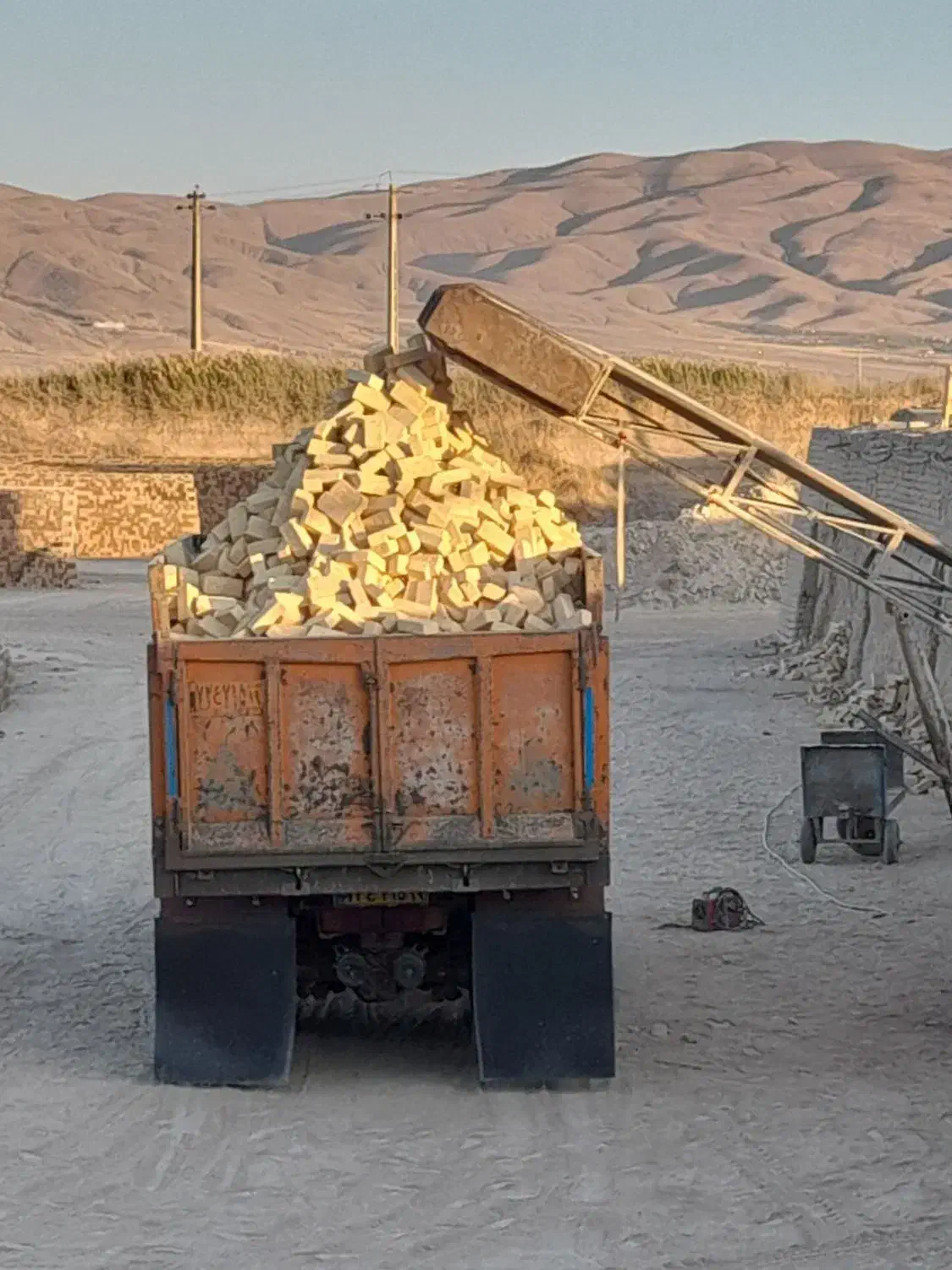 اجر سیم بر ملایر|مصالح و تجهیزات ساختمان|کرمانشاه, |دیوار