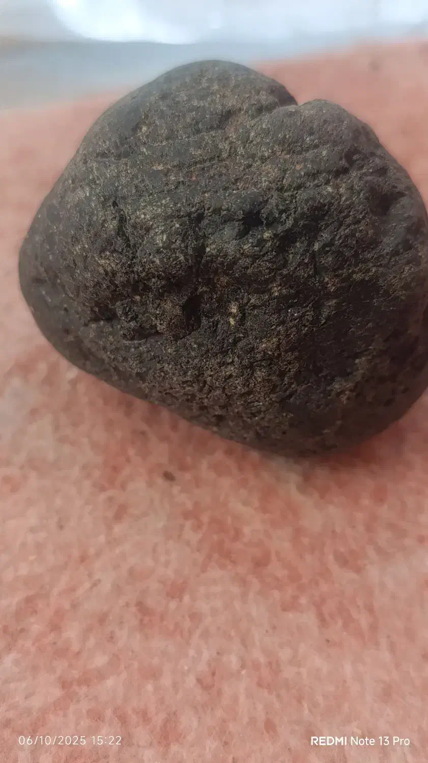 شهاب سنگ.|کلکسیون اشیاء عتیقه|شهریار, شهریار|دیوار