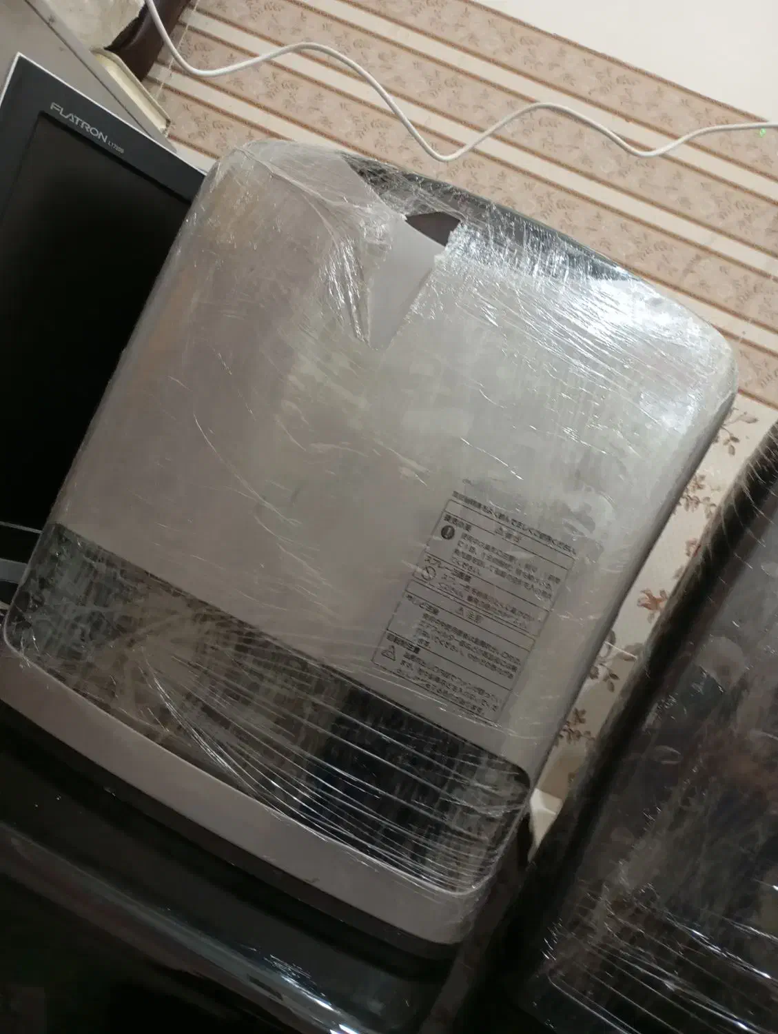 با سلام فروش دو عدد بخاری برقی و گازی|بخاری، هیتر، شومینه|زابل, |دیوار