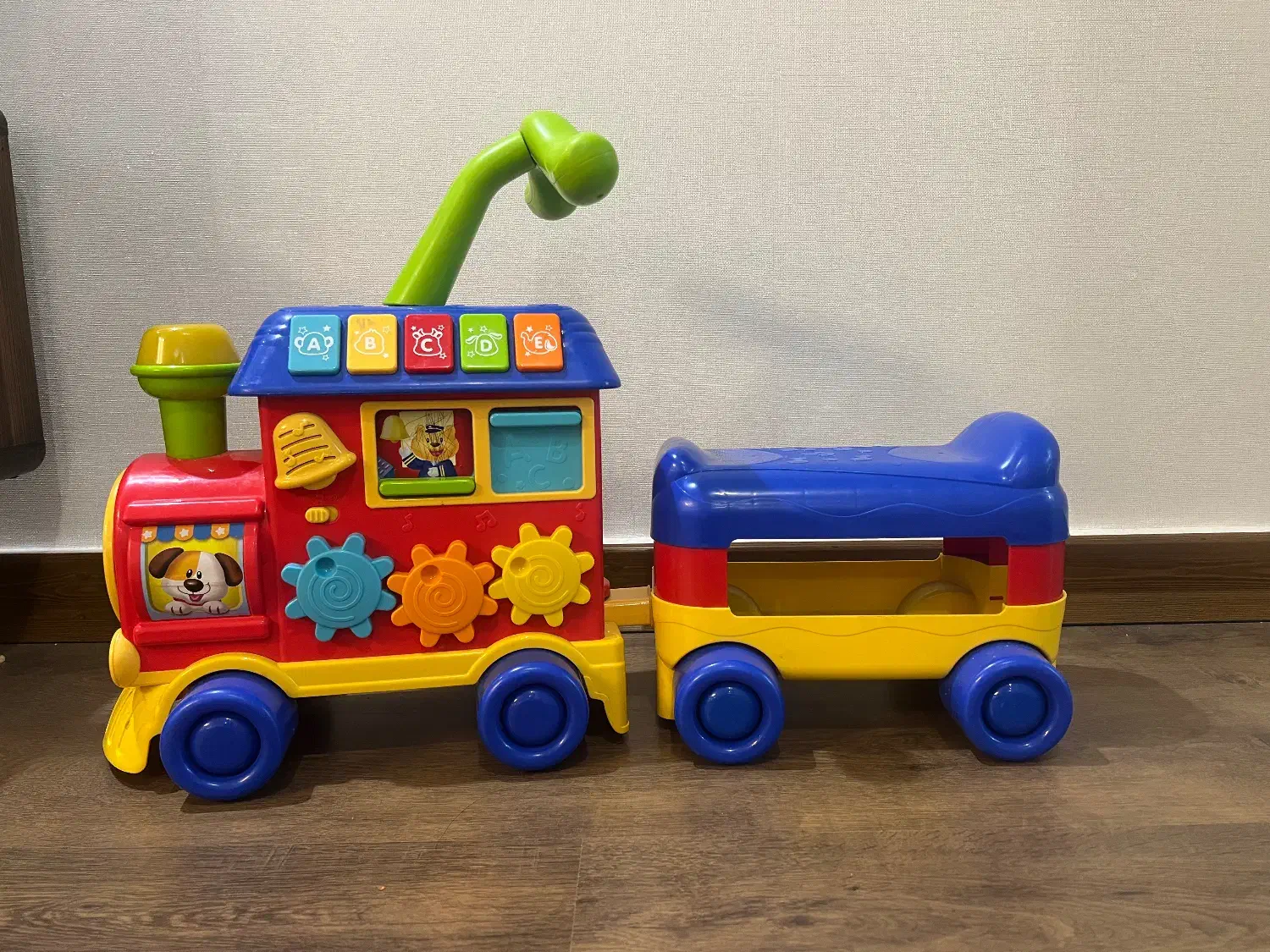 واکر و چهار چرخ دوکاره|اسباب و اثاث بچه|تهران, حکیمیه|دیوار