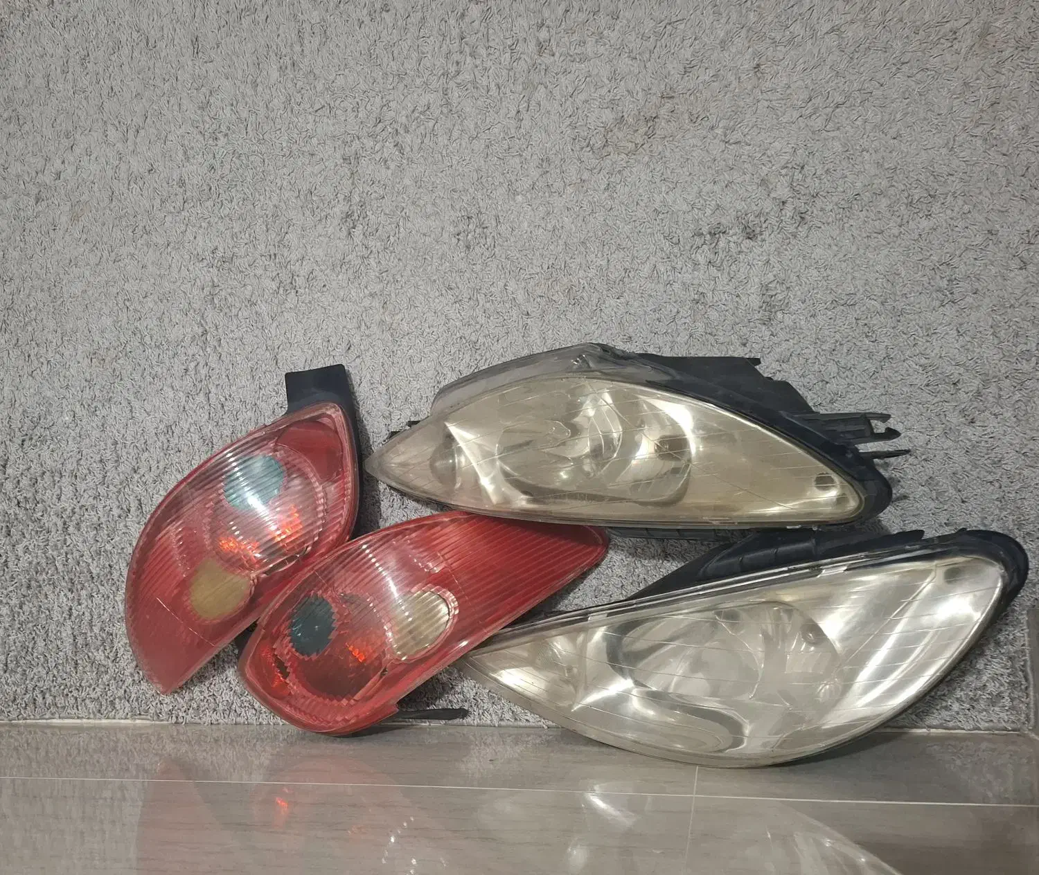 چراغ جلو و عقب ۲۰۶|قطعات یدکی و لوازم جانبی|قم, باغ کرباسی|دیوار