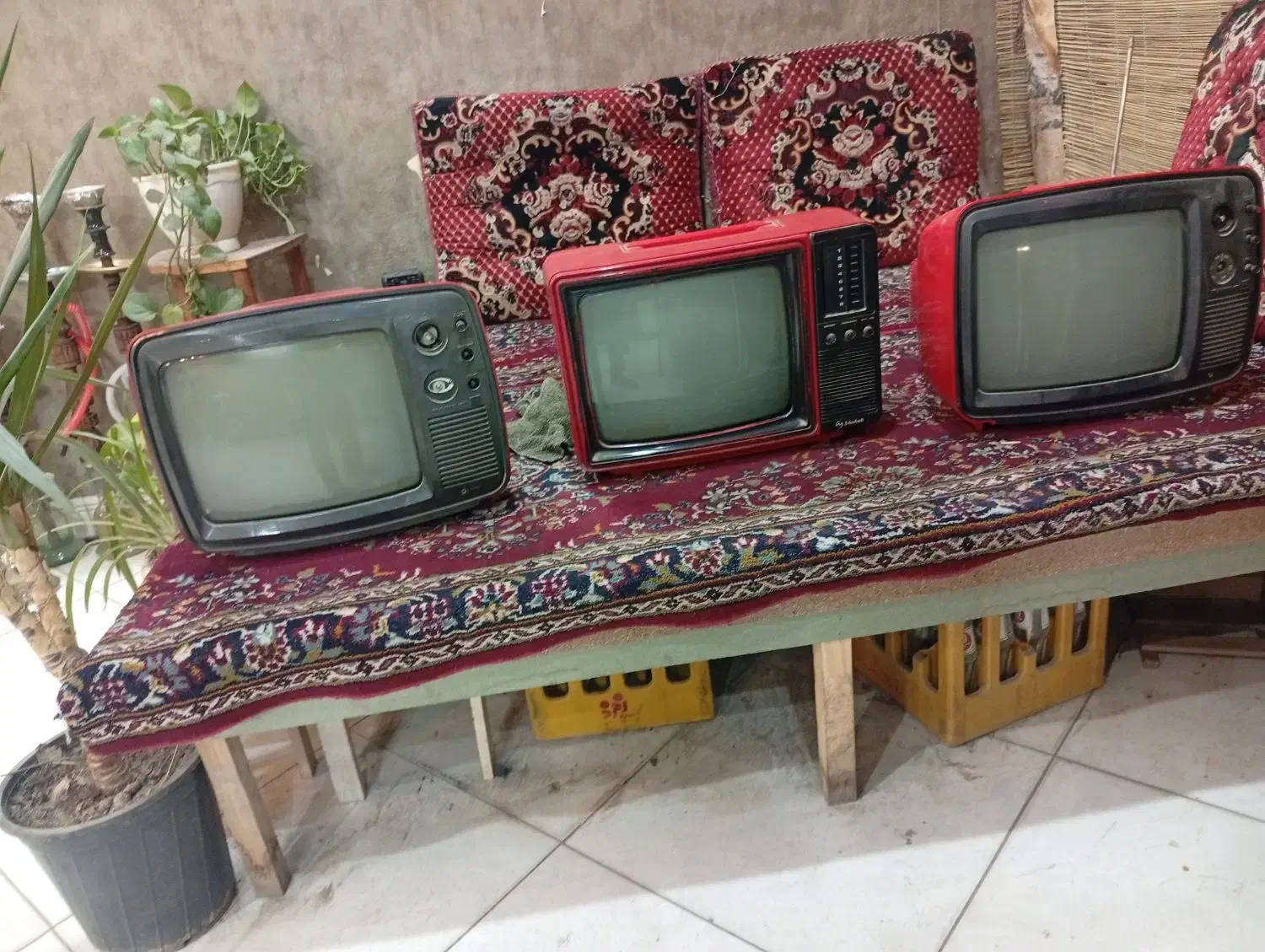 تلویزیون قدیمی نوستالژی تخفیف دارد|کلکسیون اشیاء عتیقه|طرقبه, |دیوار