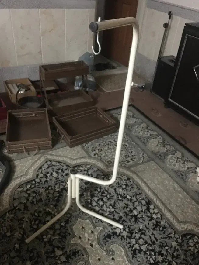 پایه ی قفس نونو|لوازم جانبی حیوانات|قم, دورشهر|دیوار