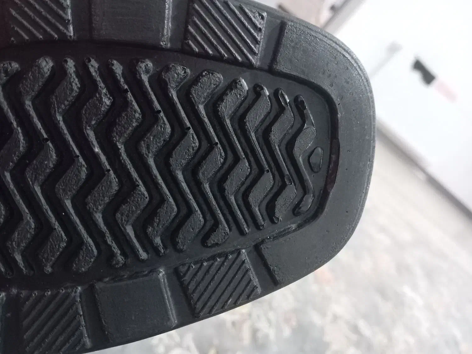 پوتین مردانه|کیف، کفش، کمربند|هشتگرد, فاز ۱ مهستان|دیوار