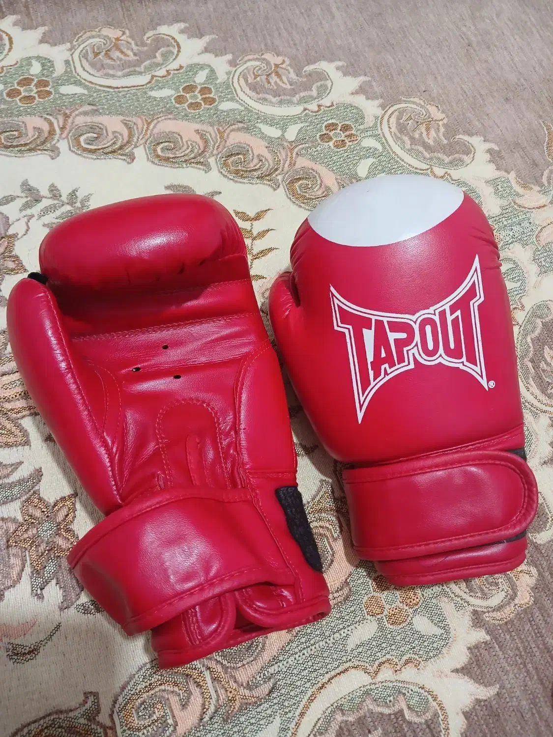 دستکش بوکس ۳۵۰تومن|تجهیزات ورزشی|مشهد, بهمن|دیوار