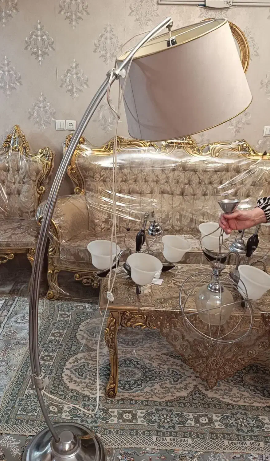 لوستر و آباژور ایستاده|لوستر و چراغ آویز|پرند, فاز ۶|دیوار