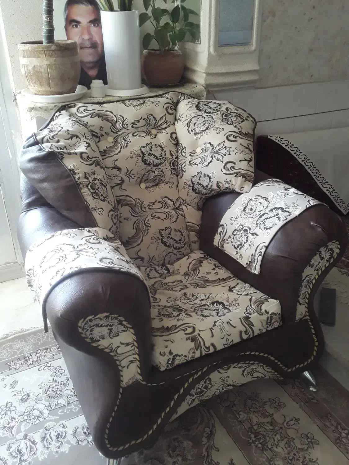 مبل راحتی|مبلمان خانگی و میز عسلی|تربتحیدریه, طالقانی|دیوار