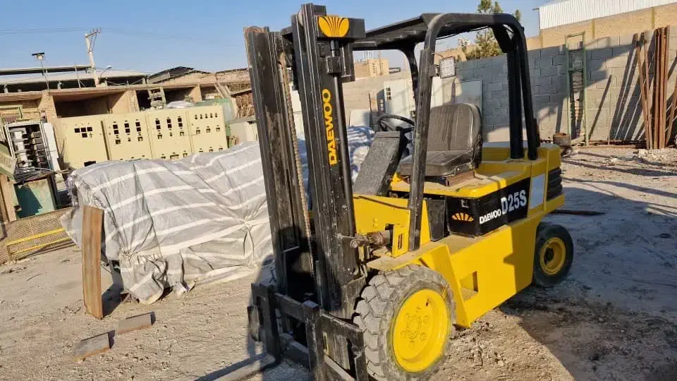 لیفتراک ۲/۵ تن دوو|ماشین‌آلات صنعتی|تهران, سبلان (لشگر)|دیوار