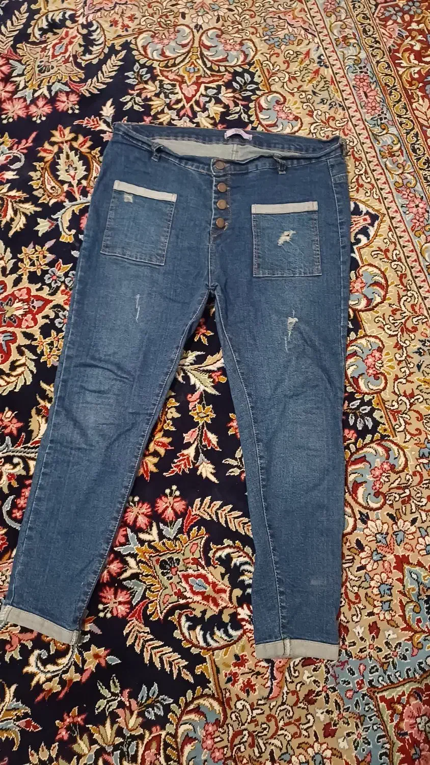 مقداری لباس .همه سایز و همه مدل|لباس|بروجرد, |دیوار