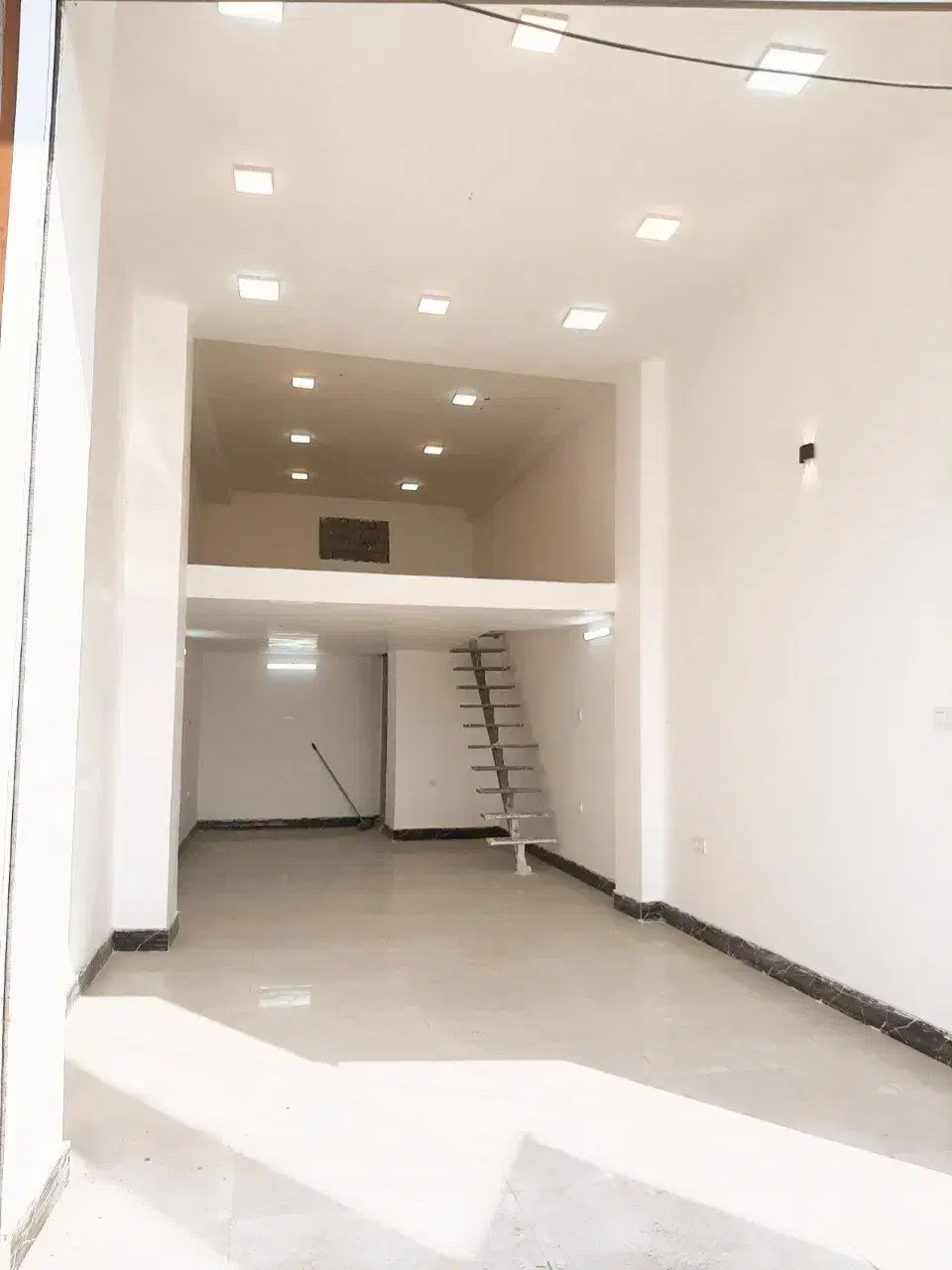 اجاره مغازه ۶۰ متری بر خ اصلی|اجارهٔ مغازه و غرفه|بابلسر, |دیوار