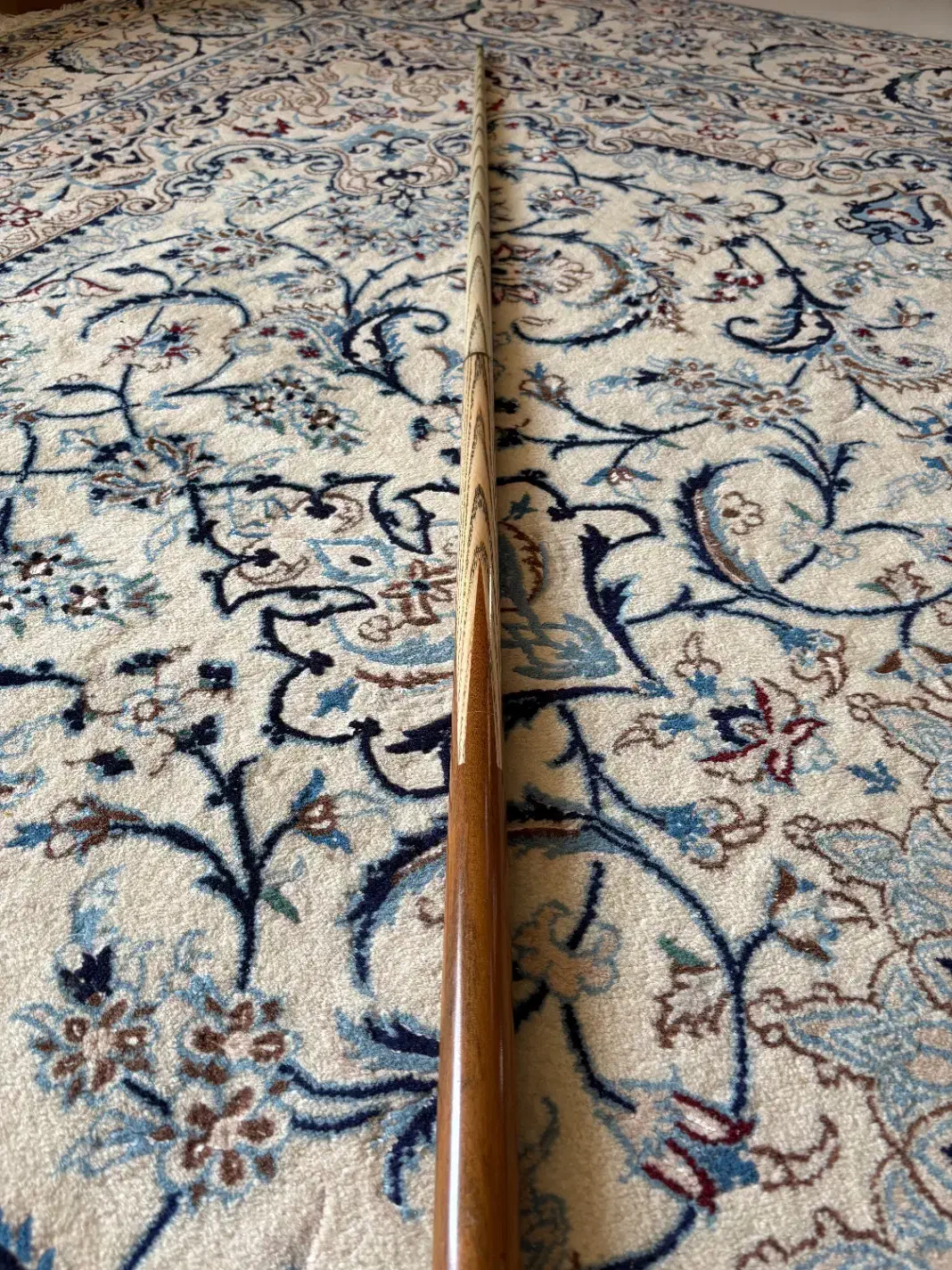 چوب ایت اسنوکر|ورزش‌های توپی|اصفهان, باغ زرشک|دیوار